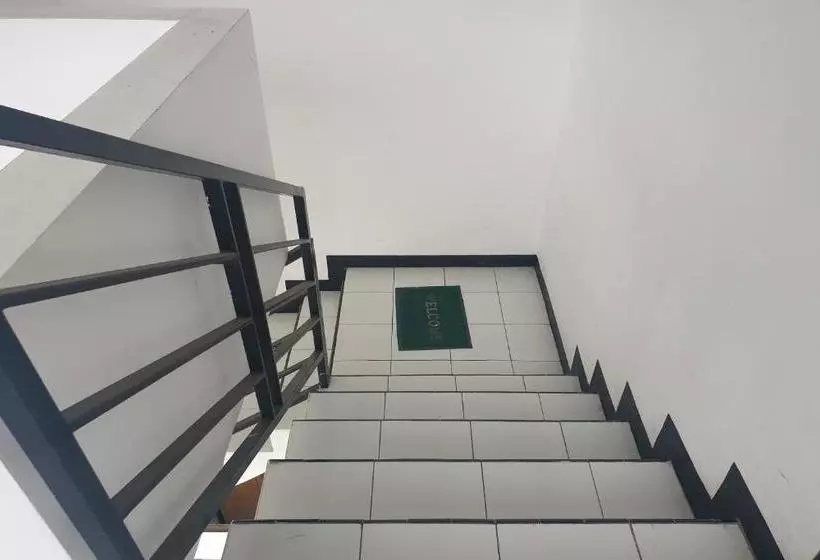 Hotel Oyo 2952 Elohim Kost