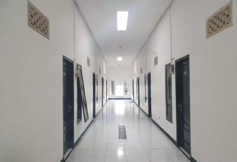 Hotel Oyo 2952 Elohim Kost