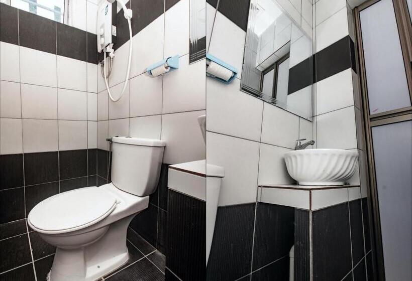 בית מלון כפרי Oyo 89885 Nice Stay Three Six Five Services