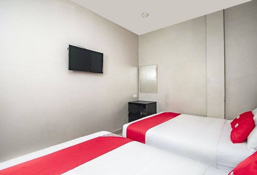 בית מלון כפרי Oyo 89885 Nice Stay Three Six Five Services