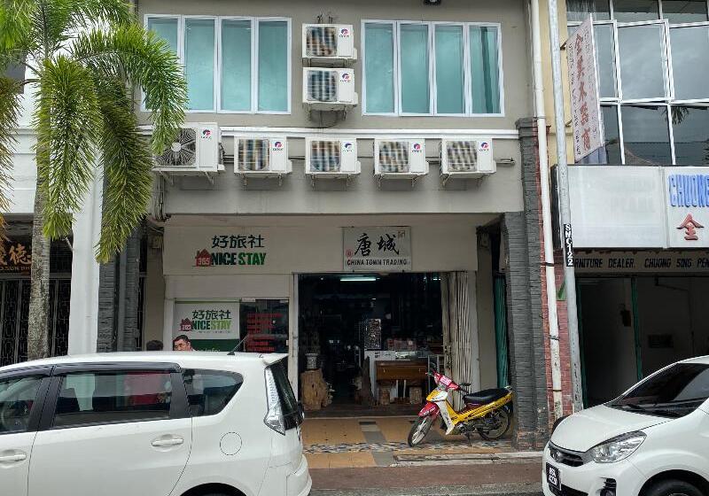 בית מלון כפרי Oyo 89885 Nice Stay Three Six Five Services