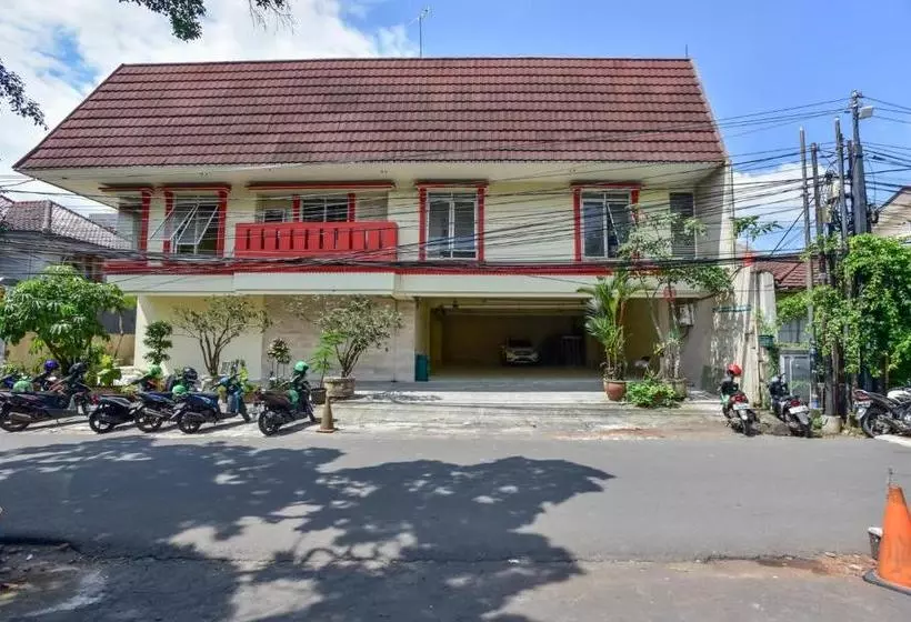 Majatalo Reddoorz Plus Near Tis Square