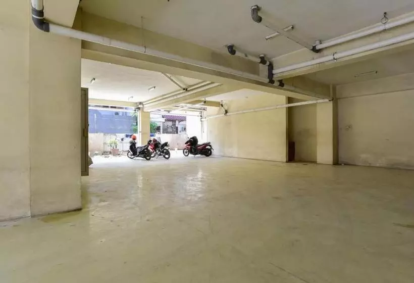 Majatalo Reddoorz Plus Near Tis Square