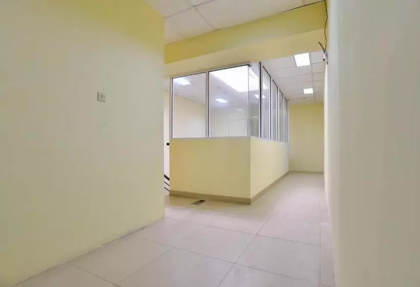 Majatalo Reddoorz Plus Near Tis Square