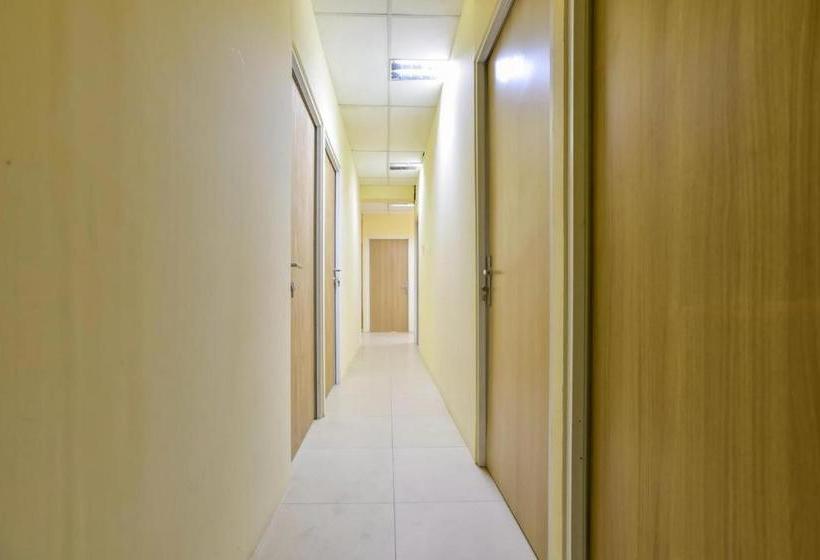 بنسيون Reddoorz Plus Near Tis Square