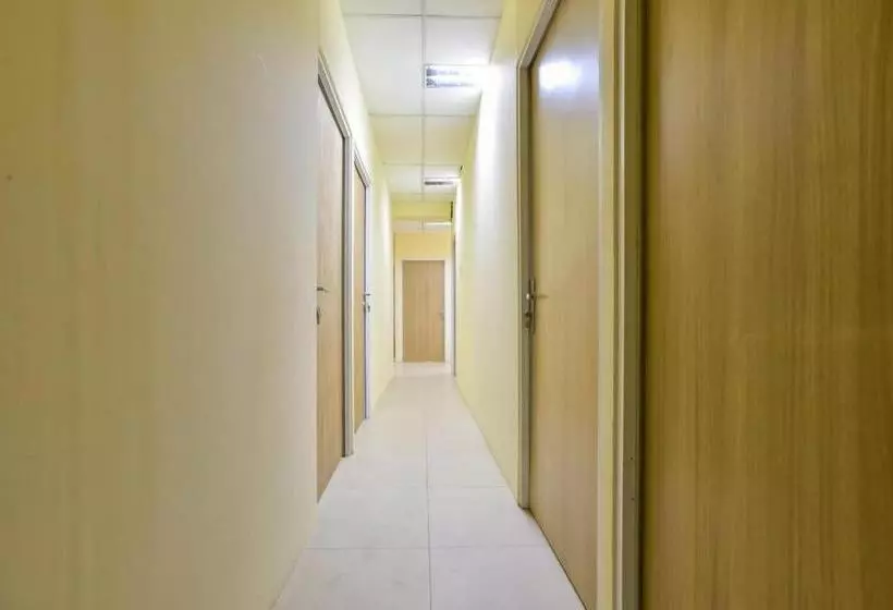 Majatalo Reddoorz Plus Near Tis Square