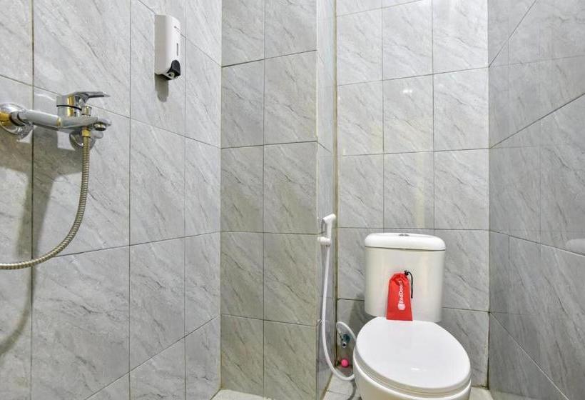 بنسيون Reddoorz Plus Near Tis Square