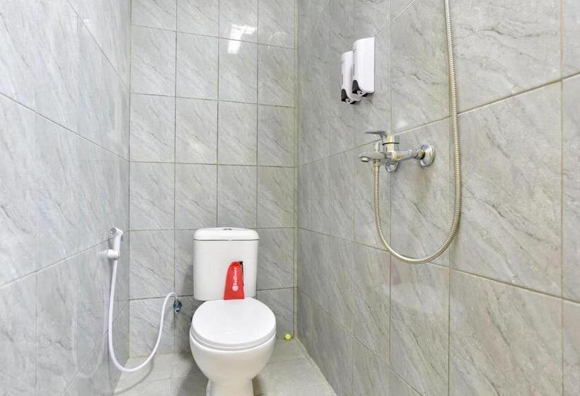 بنسيون Reddoorz Plus Near Tis Square