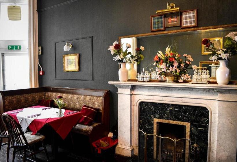 Bed and Breakfast Heatherlie House