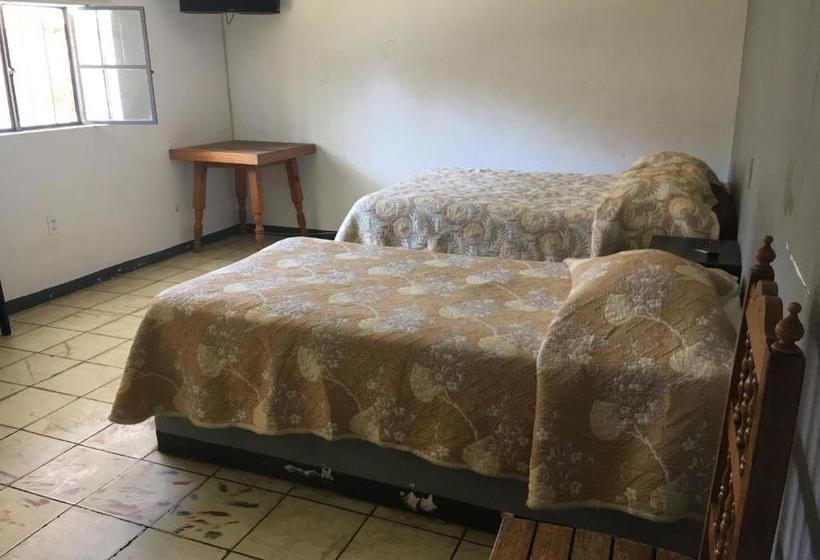 فندق La Quinta Sm