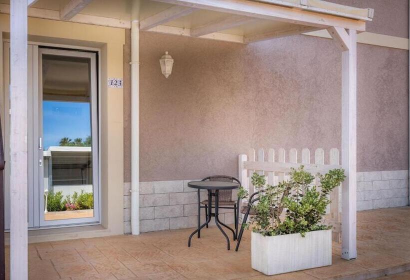 مبيت وإفطار Tramonto Ibleo Resort