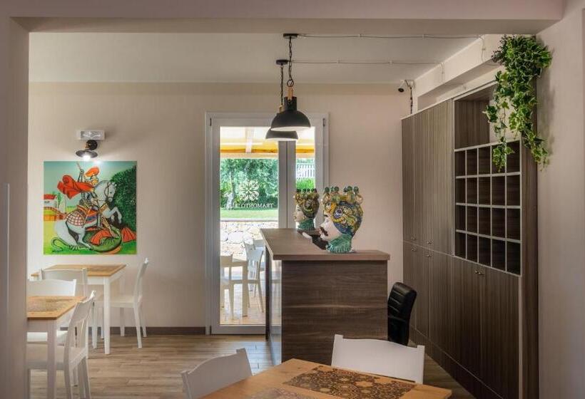 مبيت وإفطار Tramonto Ibleo Resort