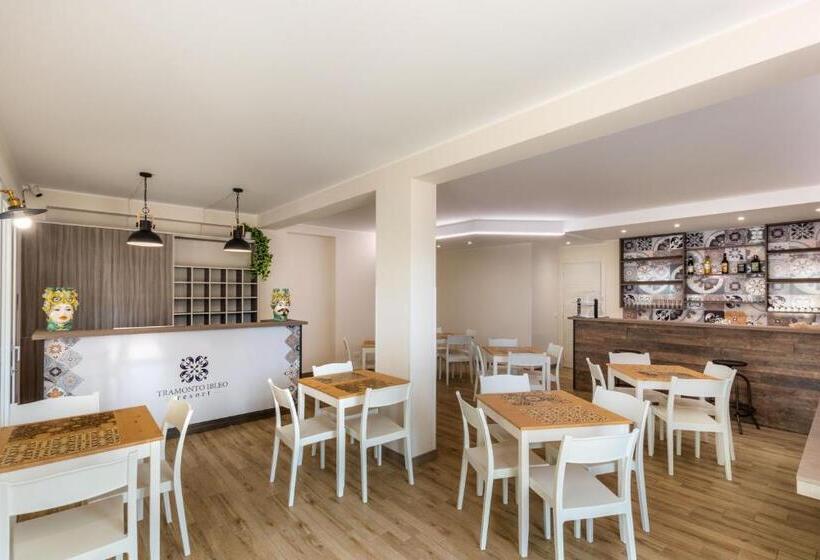 مبيت وإفطار Tramonto Ibleo Resort