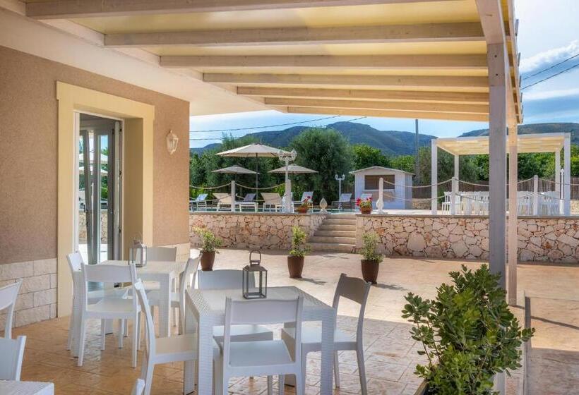 مبيت وإفطار Tramonto Ibleo Resort