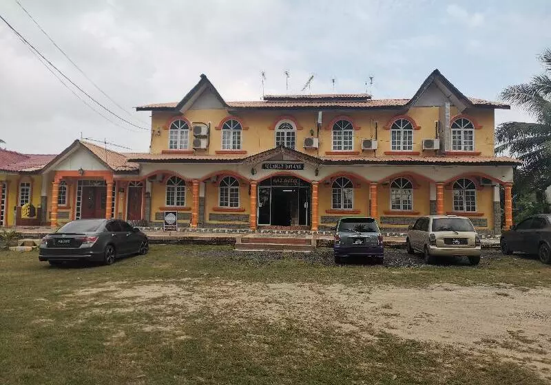 Hotelli Oyo 89819 Raz  Kelulut