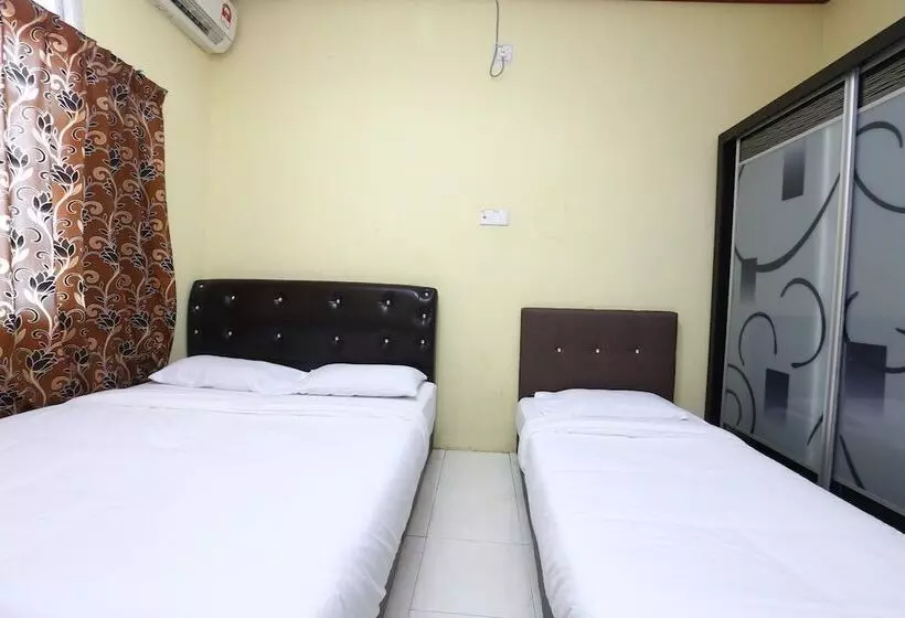 Hotelli Oyo 89819 Raz  Kelulut