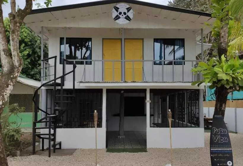 Hotelli Uvita Pirates Hostel