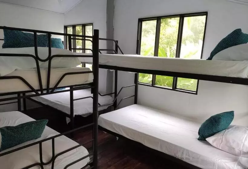 Hotelli Uvita Pirates Hostel