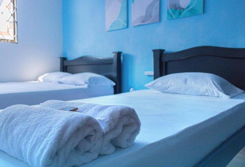 پانسیون Casa Hostal Rico Vacile