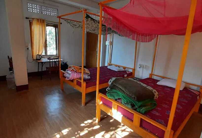 Pensionat Manipur House