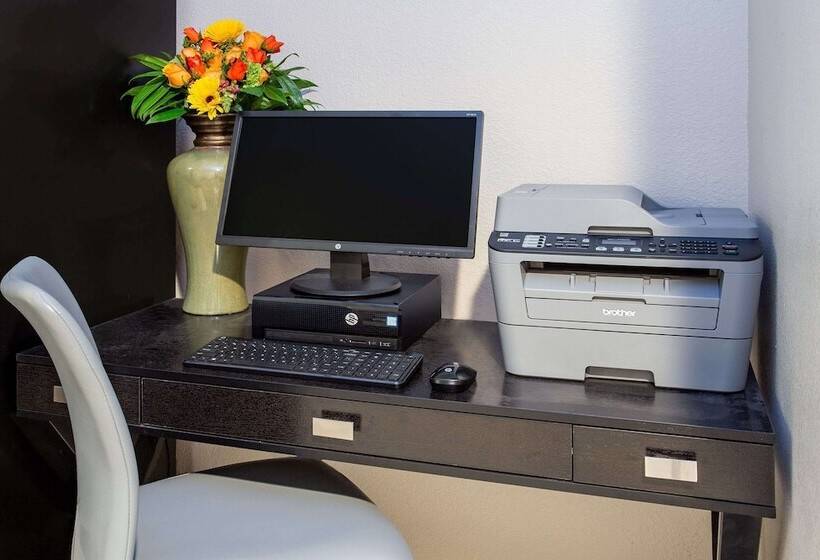 فندق Baymont By Wyndham Phoenix I10 Near 51st Ave