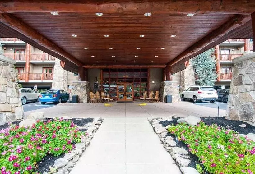 ホテル Bearskin Lodge On The River