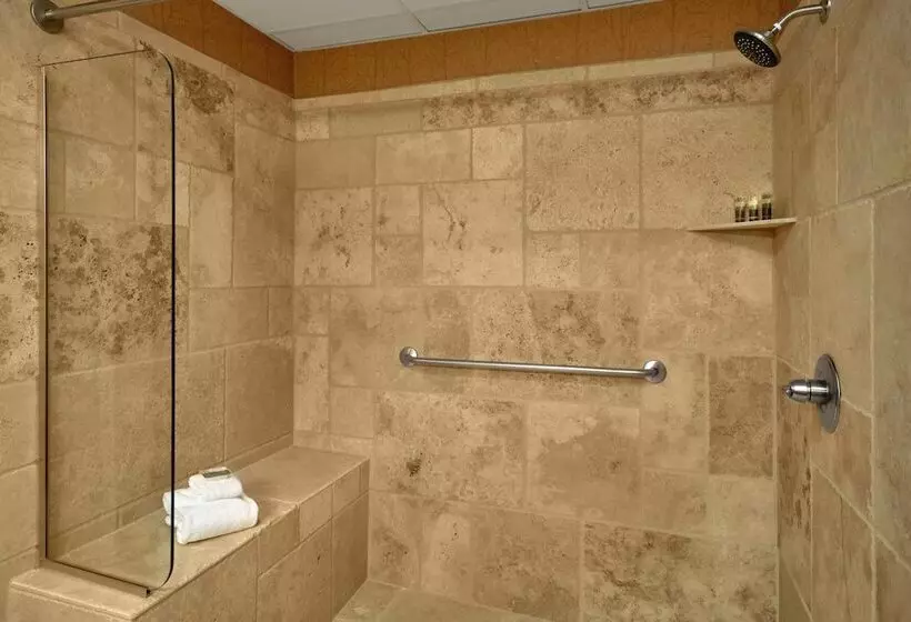 ホテル Bearskin Lodge On The River