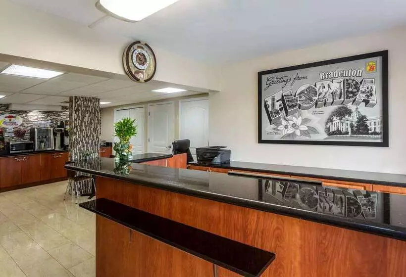 هتل Super 8 By Wyndham Bradenton Sarasota Area
