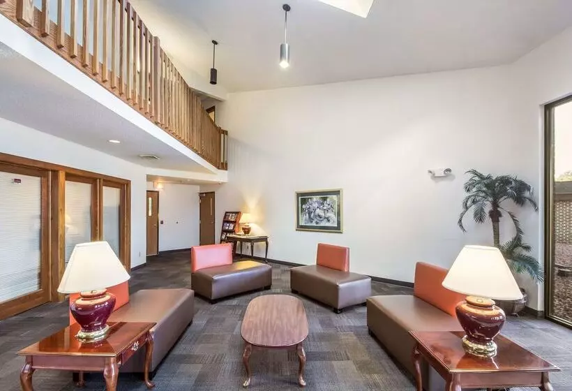 Motel 6 Saukville, Wi