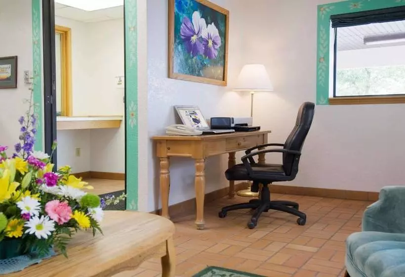 汽车旅馆 Americas Best Value Inn Torrington