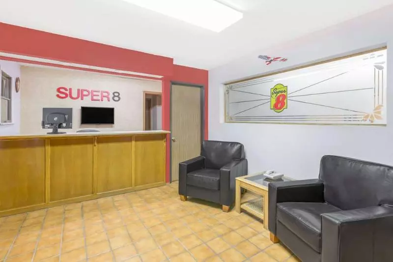 モーテル Budgetel Inn & Suites