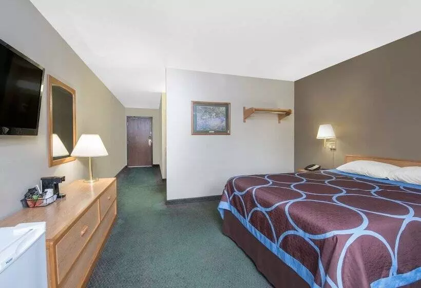 モーテル Northwoods Inn And Suites