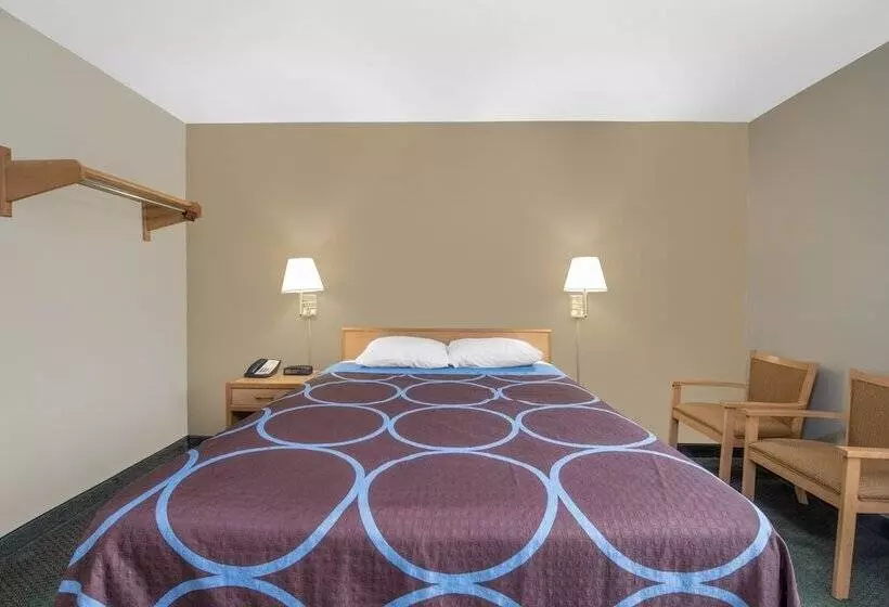 モーテル Northwoods Inn And Suites