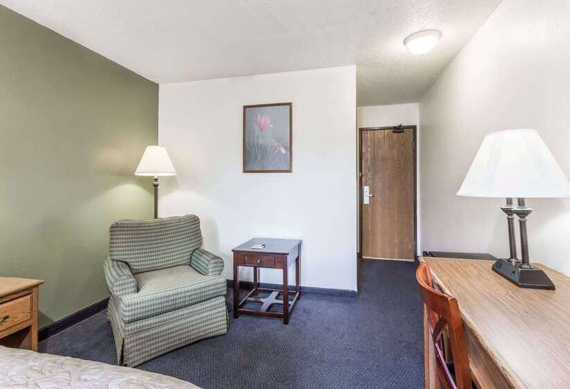 Motel Super 8 By Wyndham Hampton