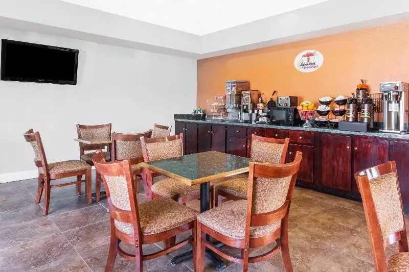 汽车旅馆 Super 8 By Wyndham Hull Street Midlothian Richmond Area