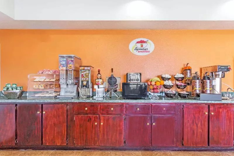 汽车旅馆 Super 8 By Wyndham Hull Street Midlothian Richmond Area