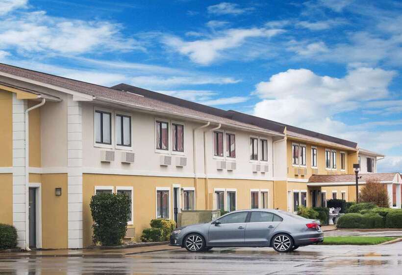 Мотель Super 8 By Wyndham Jonesboro