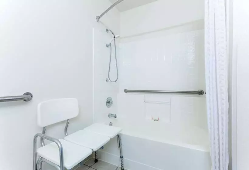 모텔 Super 8 By Wyndham Montpelier