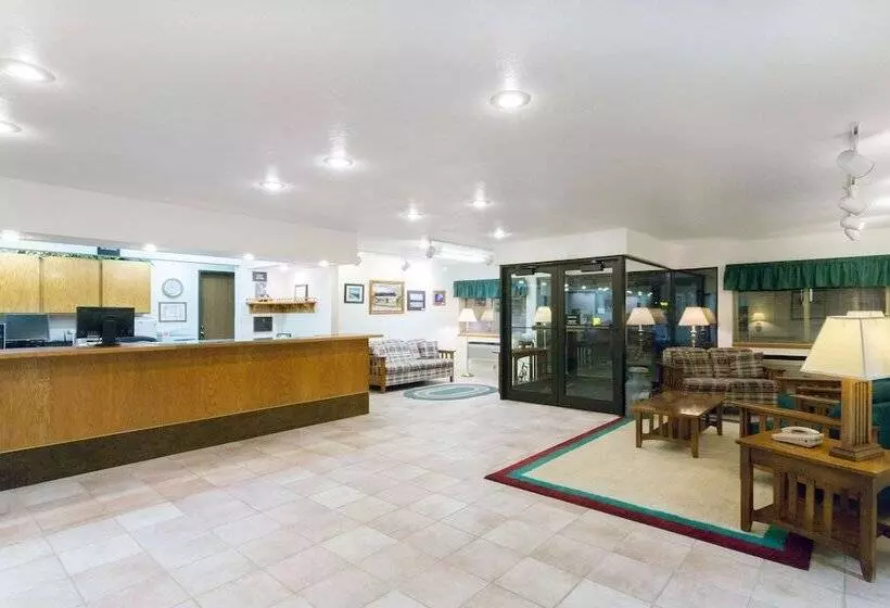 모텔 Super 8 By Wyndham Montpelier