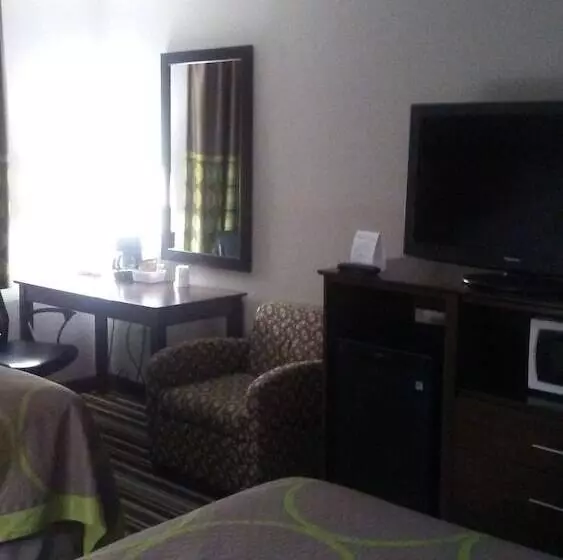 모텔 Super 8 By Wyndham Plymouth