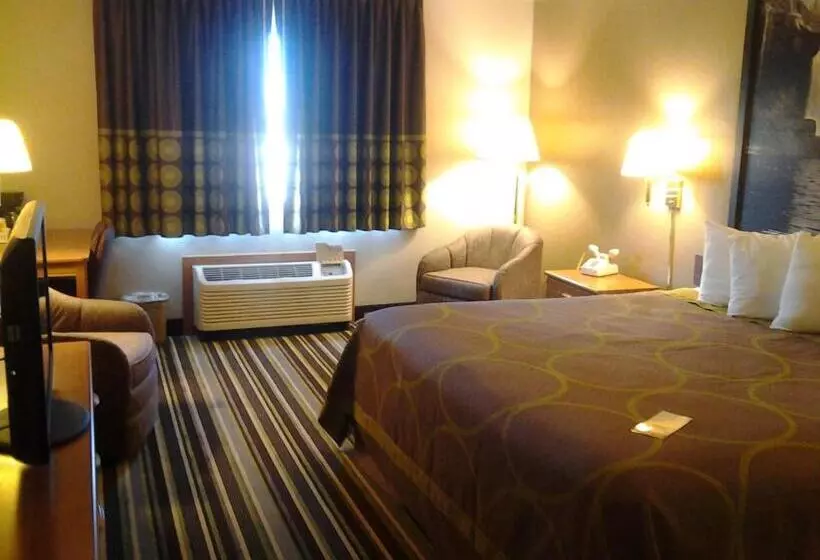 모텔 Super 8 By Wyndham Plymouth