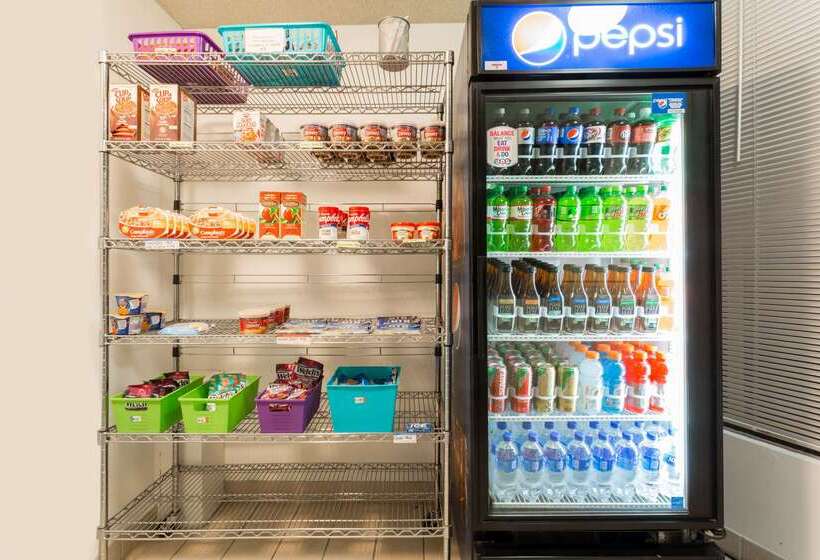 مُتل Super 8 By Wyndham Sterling Co