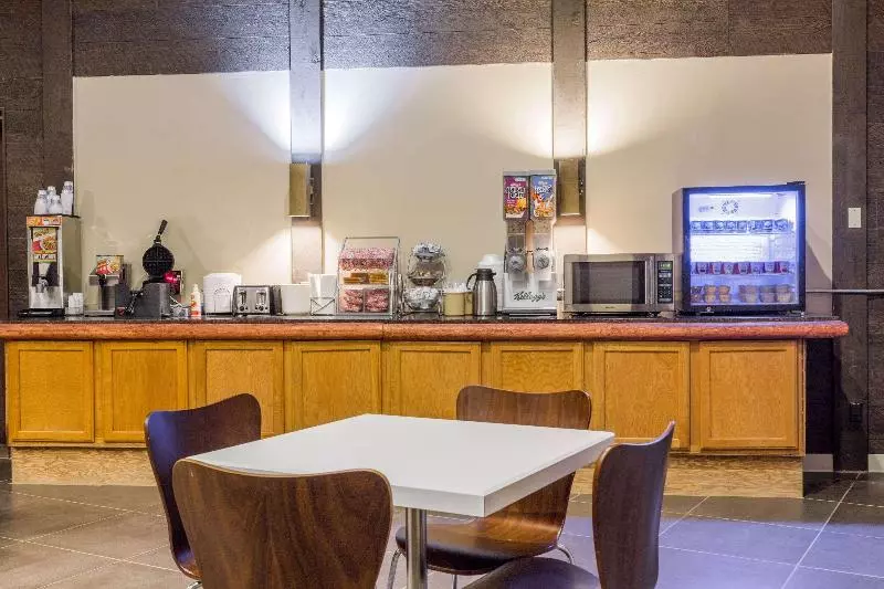 מוטל Super 8 By Wyndham Sterling Co