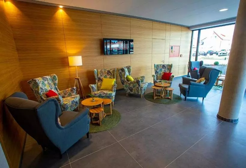 Stadthotel Lohne, Self Check In, Mit Bäckerei Und Cafe