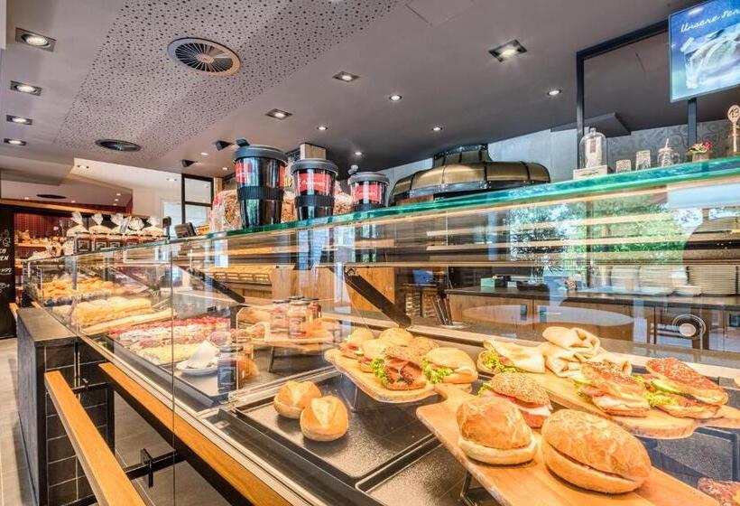 Stadthotel Lohne, Self Check In, Mit Bäckerei Und Cafe