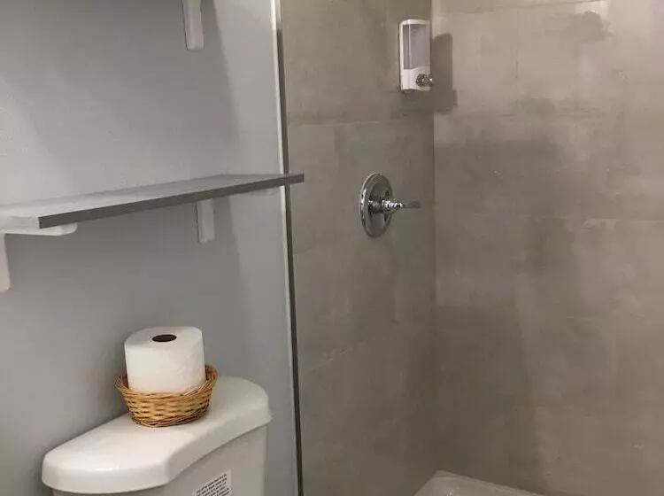 ペンション Rainier Guesthouse