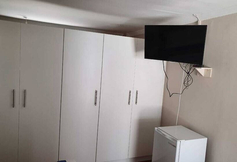 פנסיון The Monument Guesthouse