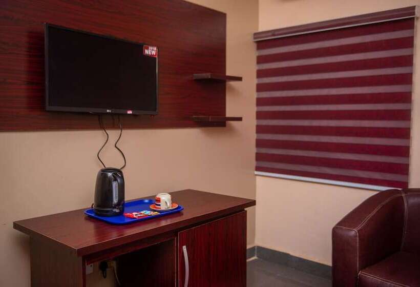 Delano Hotel And Suites