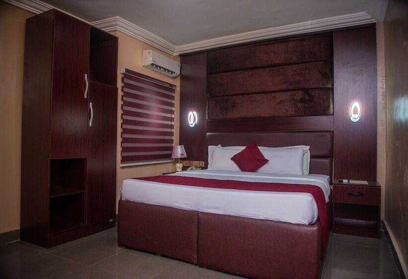 Delano Hotel And Suites