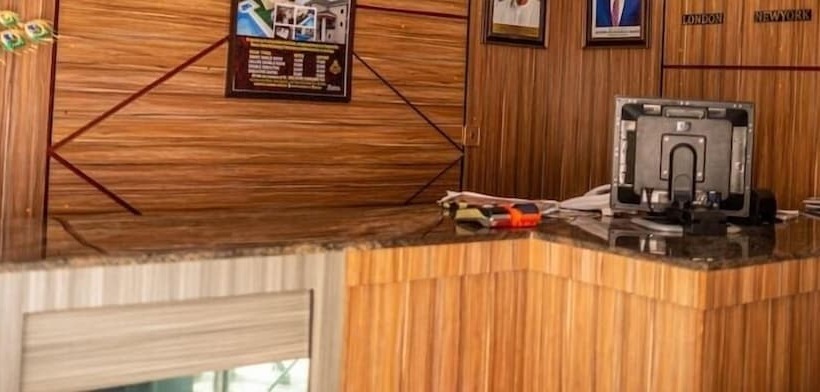 Delano Hotel And Suites